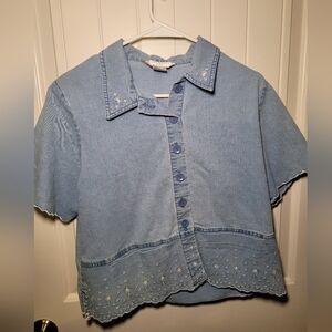 Allison Daley  with shoulder pads size 8P